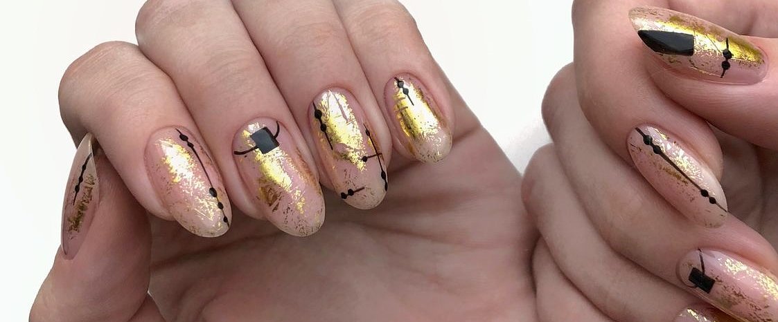 Золотой дизайн ногтей: лучшие идеи от Instagram