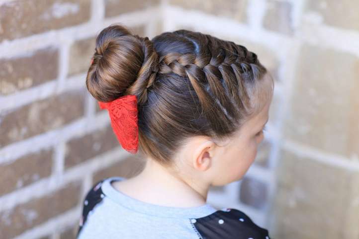 Причёски для девочек на кудрявые волосы в садик (55 фото)
