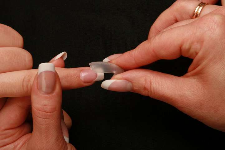 Наращивание ногтей гелем: пошаговая инструкция
